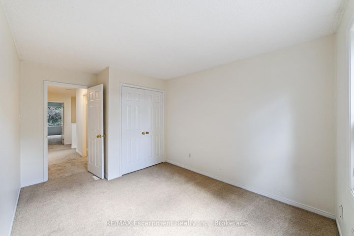 Photo 25 at 5 - 2065 Sixth Line, RO River Oaks, Oakville