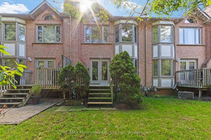 Photo 32 at 5 - 2065 Sixth Line, RO River Oaks, Oakville
