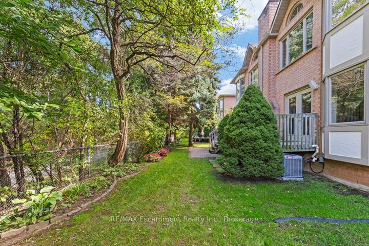 Photo 33 at 5 - 2065 Sixth Line, RO River Oaks, Oakville