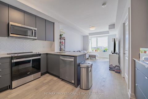 Photo 5 at 311 - 3200 William Coltson Avenue, JM Joshua Meadows, Oakville
