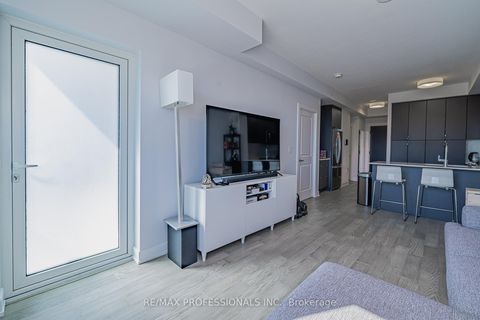 Photo 11 at 311 - 3200 William Coltson Avenue, JM Joshua Meadows, Oakville