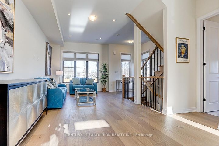 Photo 12 at 6 De La Roche Drive, Vellore Village, Vaughan