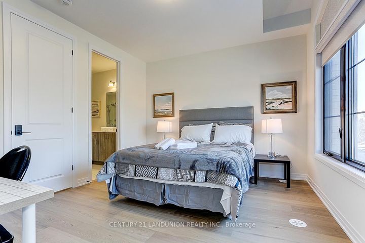 Photo 26 at 6 De La Roche Drive, Vellore Village, Vaughan