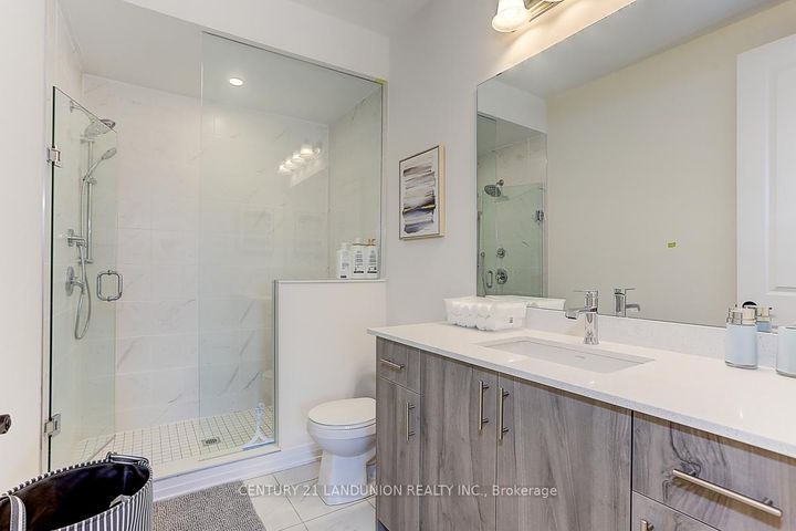 Photo 28 at 6 De La Roche Drive, Vellore Village, Vaughan