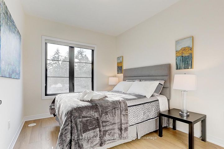 Photo 33 at 6 De La Roche Drive, Vellore Village, Vaughan
