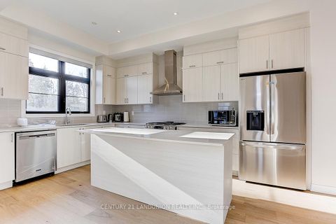 Photo 15 at 6 De La Roche Drive, Vellore Village, Vaughan