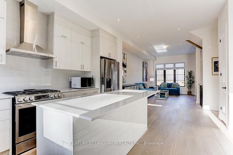 Photo 17 at 6 De La Roche Drive, Vellore Village, Vaughan Photo 17 at 6 De La Roche Drive, Vellore Village, Vaughan