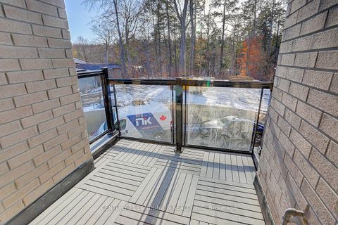 Photo 18 at 6 De La Roche Drive, Vellore Village, Vaughan