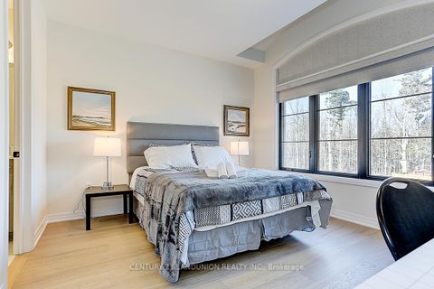 Photo 24 at 6 De La Roche Drive, Vellore Village, Vaughan