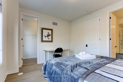 Photo 25 at 6 De La Roche Drive, Vellore Village, Vaughan
