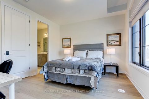Photo 26 at 6 De La Roche Drive, Vellore Village, Vaughan
