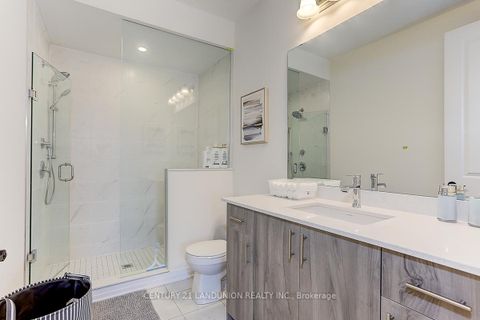 Photo 28 at 6 De La Roche Drive, Vellore Village, Vaughan