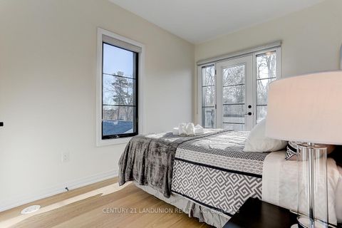 Photo 29 at 6 De La Roche Drive, Vellore Village, Vaughan