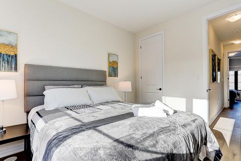 Photo 34 at 6 De La Roche Drive, Vellore Village, Vaughan