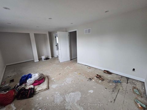 Photo 10 at 238 Braymore Boulevard, Rouge E11, Toronto