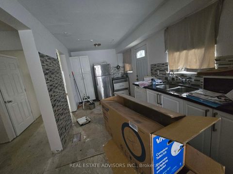 Photo 14 at 238 Braymore Boulevard, Rouge E11, Toronto