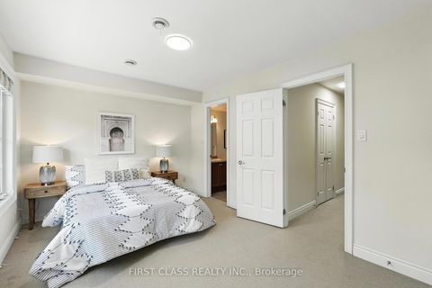 Photo 18 at 23 Slingsby Lane, Willowdale East, Toronto