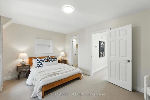 Photo 26 at 23 Slingsby Lane, Willowdale East, Toronto
