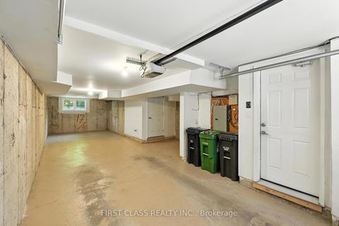 Photo 31 at 23 Slingsby Lane, Willowdale East, Toronto