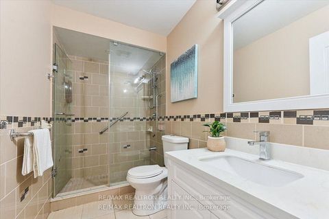 Photo 7 at 78 Dairy Drive, Birchmount, Toronto