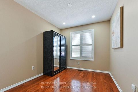 Photo 8 at 78 Dairy Drive, Birchmount, Toronto