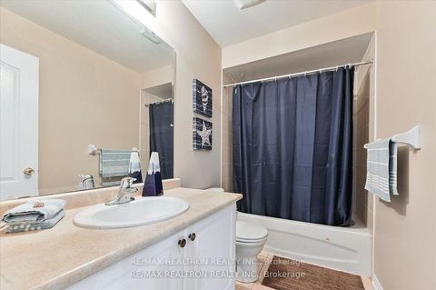 Photo 10 at 78 Dairy Drive, Birchmount, Toronto
