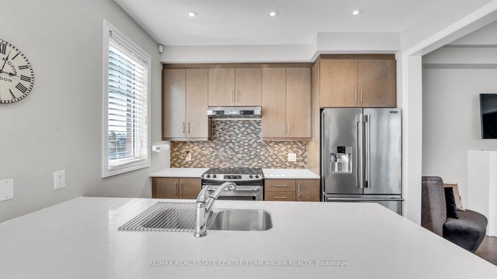 Photo 10 at 232 Sky Harbour Drive, Bram West, Brampton