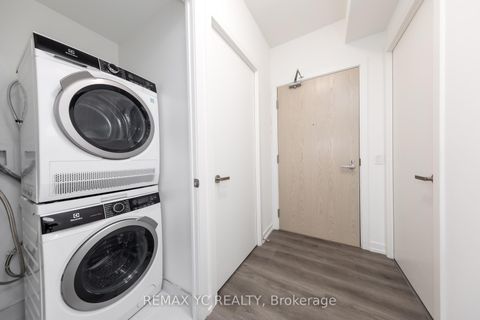 Photo 3 at 7108 - 138 Downes Street, Waterfront Communities C8, Toronto