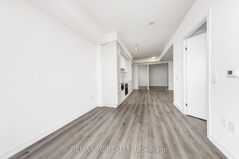 Photo 13 at 7108 - 138 Downes Street, Waterfront Communities C8, Toronto