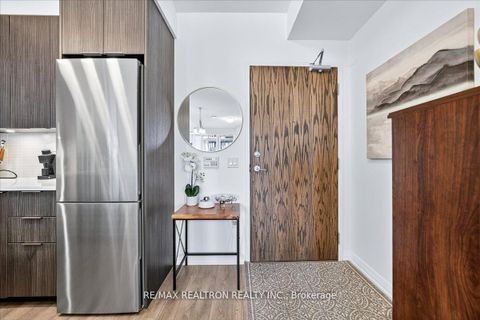 Photo 17 at 204 - 99 Eagle Rock Way, Maple, Vaughan