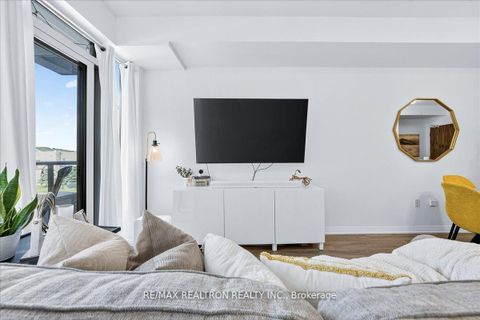 Photo 33 at 204 - 99 Eagle Rock Way, Maple, Vaughan