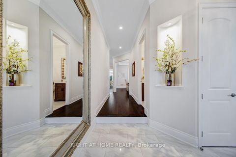 Photo 2 at 38 Menotti Drive, Oak Ridges, Richmond Hill