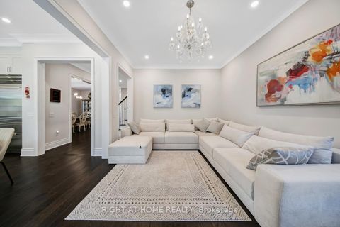 Photo 12 at 38 Menotti Drive, Oak Ridges, Richmond Hill