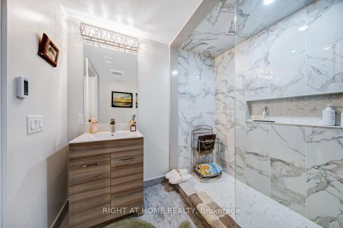 Photo 37 at 38 Menotti Drive, Oak Ridges, Richmond Hill