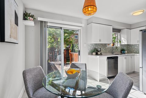 Photo 8 at 106 Lucena Crescent, Maple, Vaughan