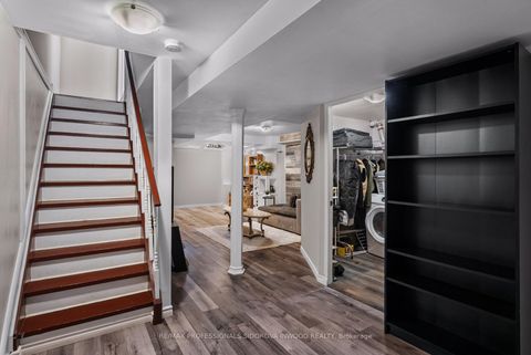 Photo 25 at 106 Lucena Crescent, Maple, Vaughan