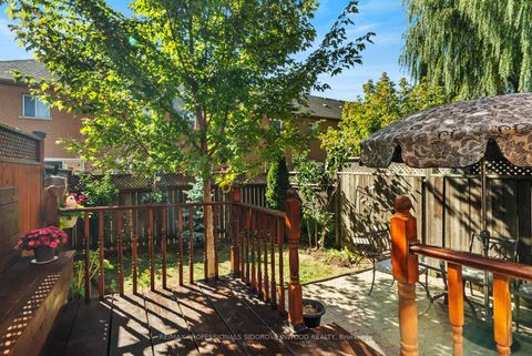 Photo 31 at 106 Lucena Crescent, Maple, Vaughan