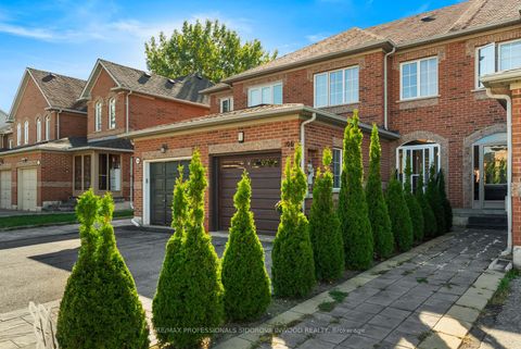 Photo 34 at 106 Lucena Crescent, Maple, Vaughan