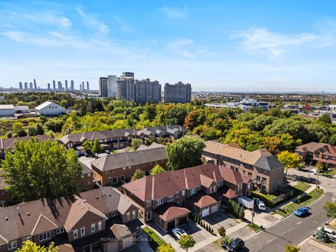 Photo 36 at 106 Lucena Crescent, Maple, Vaughan
