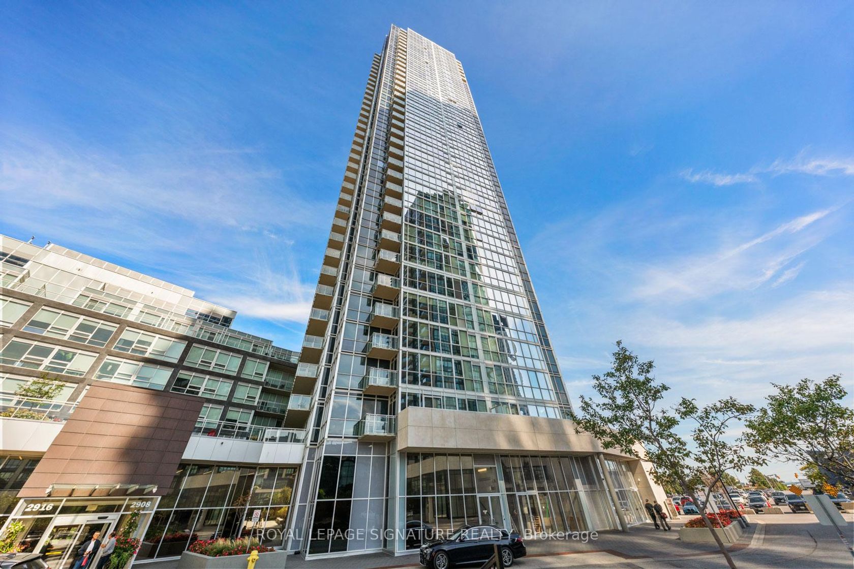 1104 - 2908 Highway 7, Concord, Vaughan 