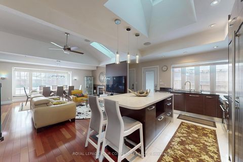 Photo 5 at 25 Alderdale Court, Don Mills, Toronto