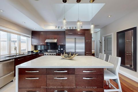 Photo 6 at 25 Alderdale Court, Don Mills, Toronto
