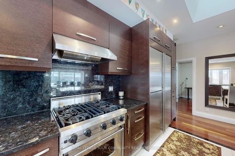 Photo 7 at 25 Alderdale Court, Don Mills, Toronto