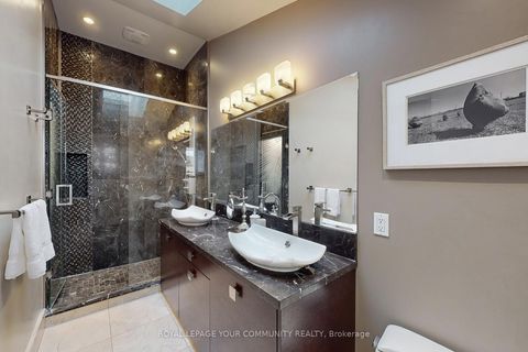 Photo 10 at 25 Alderdale Court, Don Mills, Toronto