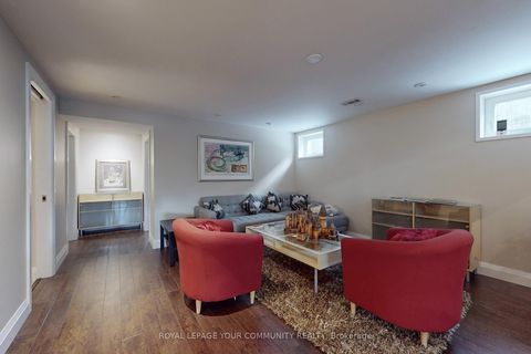 Photo 15 at 25 Alderdale Court, Don Mills, Toronto