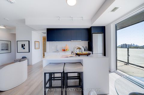 Photo 2 at 812 - 8 Tippett Road, Clanton Park, Toronto