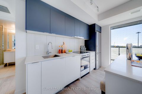 Photo 3 at 812 - 8 Tippett Road, Clanton Park, Toronto