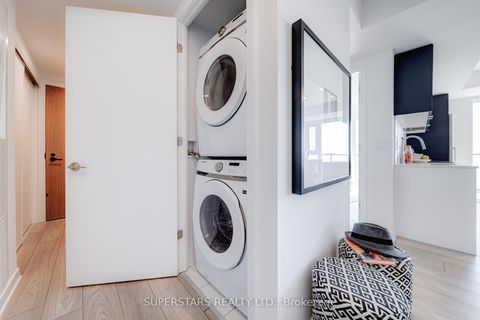 Photo 16 at 812 - 8 Tippett Road, Clanton Park, Toronto