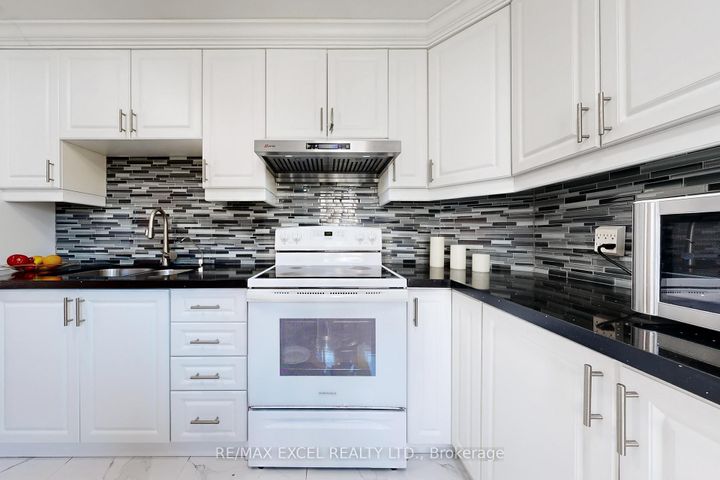 Photo 13 at 29 Green Spring Drive, Milliken, Toronto
