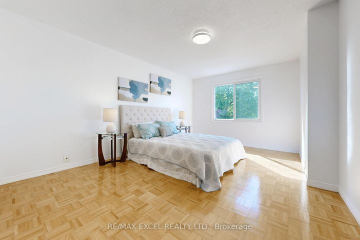 Photo 17 at 29 Green Spring Drive, Milliken, Toronto